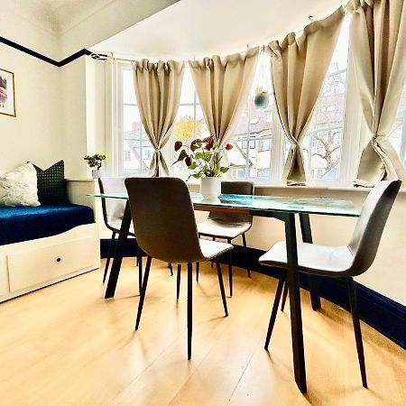 Rest Boutique Golders Green London Luaran gambar