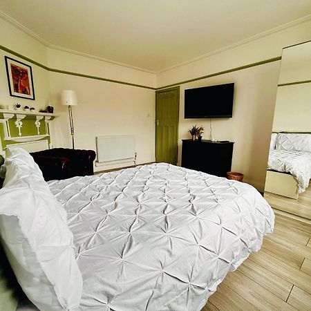 Rest Boutique Golders Green London Luaran gambar