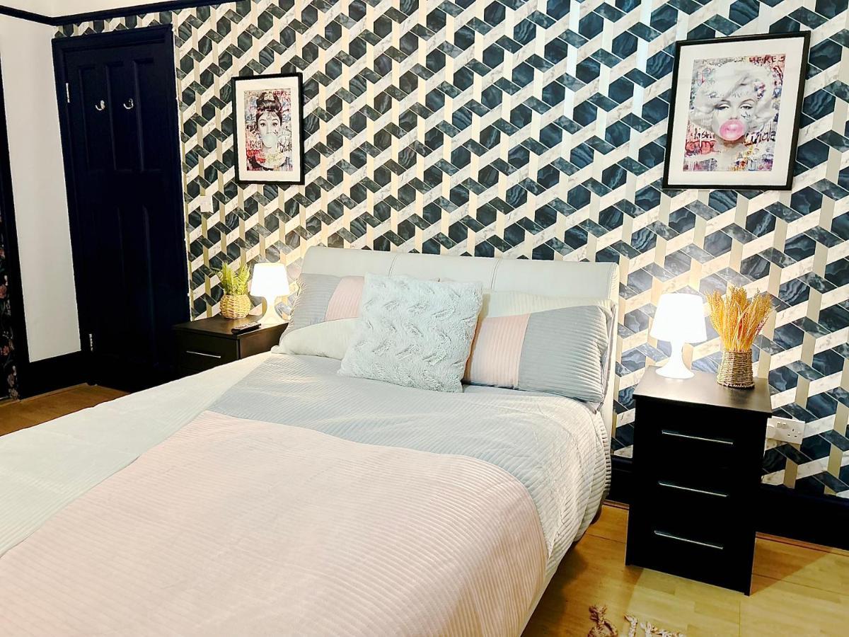 Rest Boutique Golders Green London Luaran gambar
